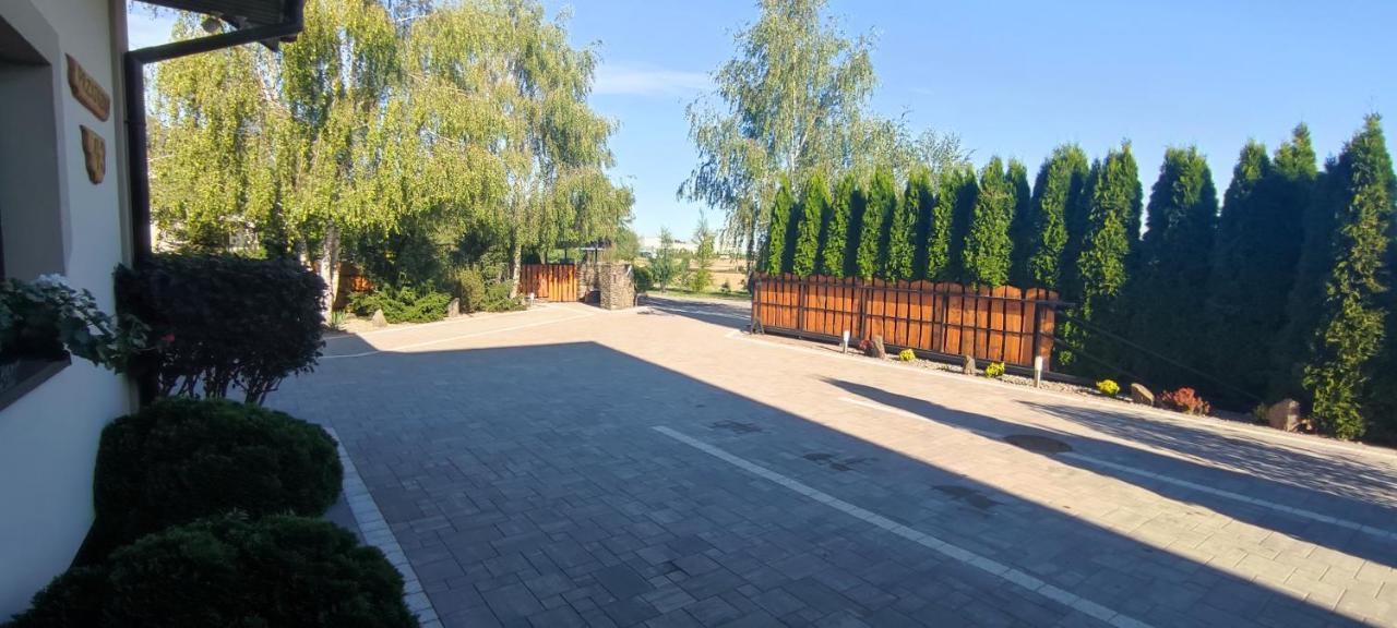 Ябловый цвет  Ябловый цвет Rozalin Экстерьер фото